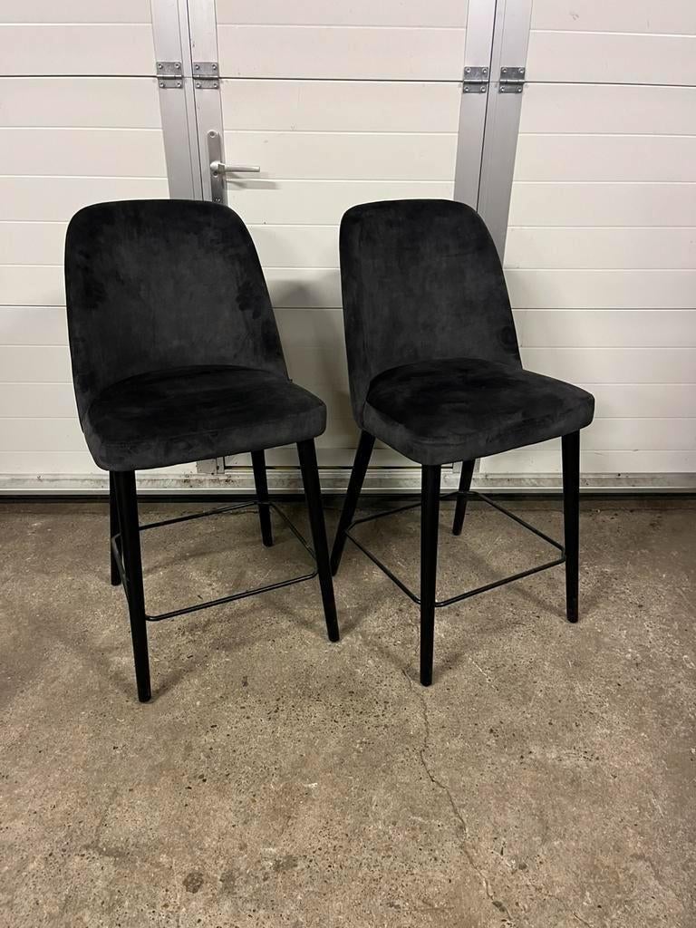 2 stuks Luxe velvet horeca barkrukken voor kookeiland, Ophalen, 5 krukken of meer, 60 tot 90 cm, Zo goed als nieuw