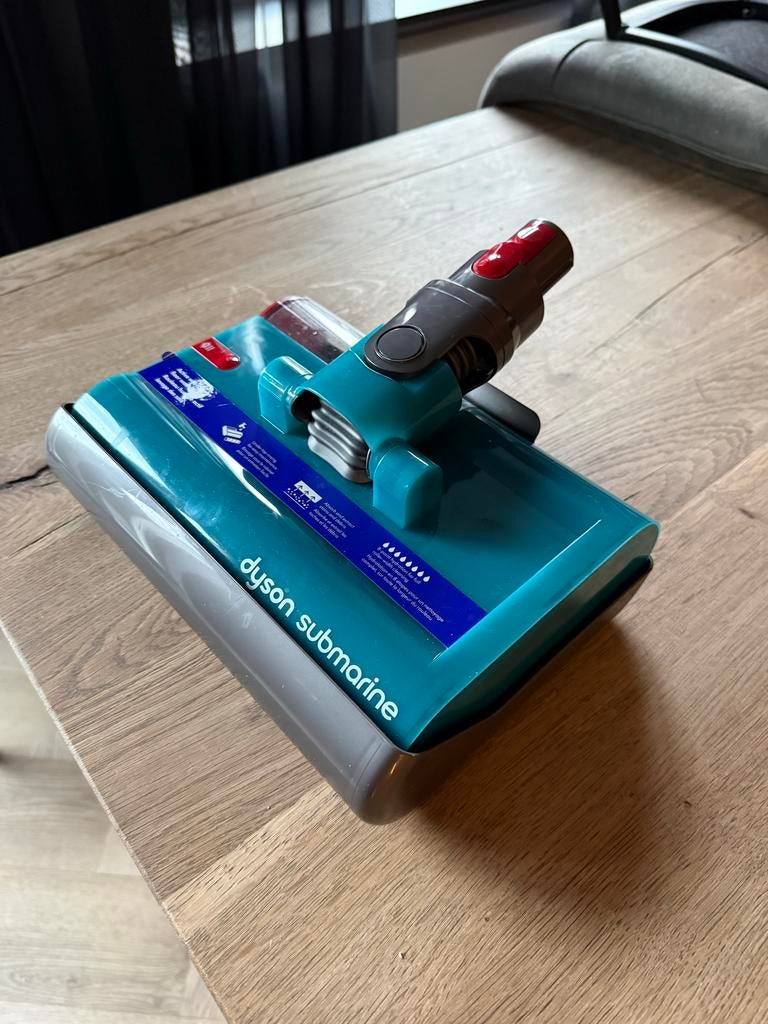 Dyson Submarine dweilzuigmond voor V15s Detect Submarine, Witgoed en Apparatuur, Stofzuigers, Ophalen, Dweilfunctie, Zo goed als nieuw