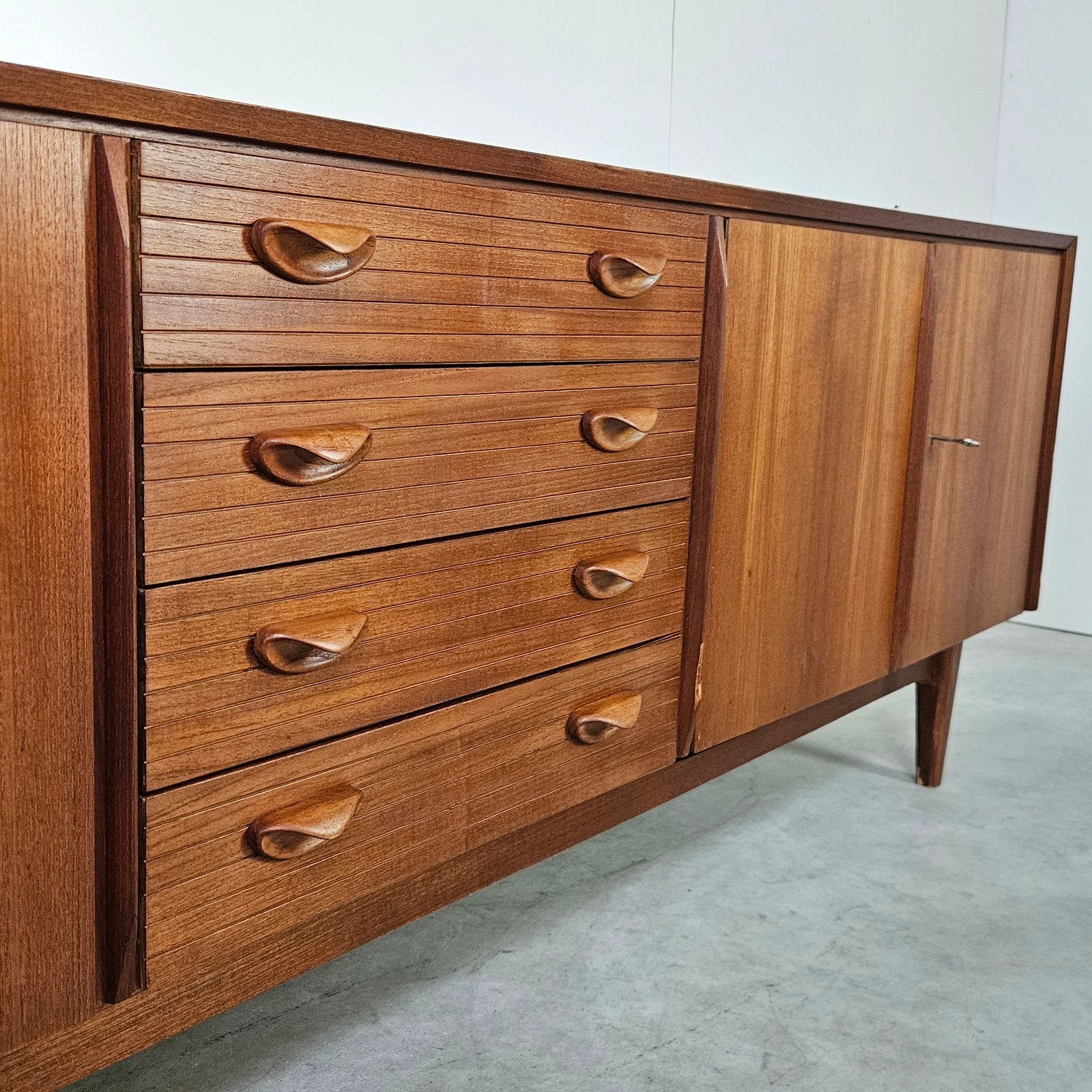 Vintage Deens dressoir XL teak, koopje, Ophalen, Gebruikt, Met deur(en), 200 cm of meer