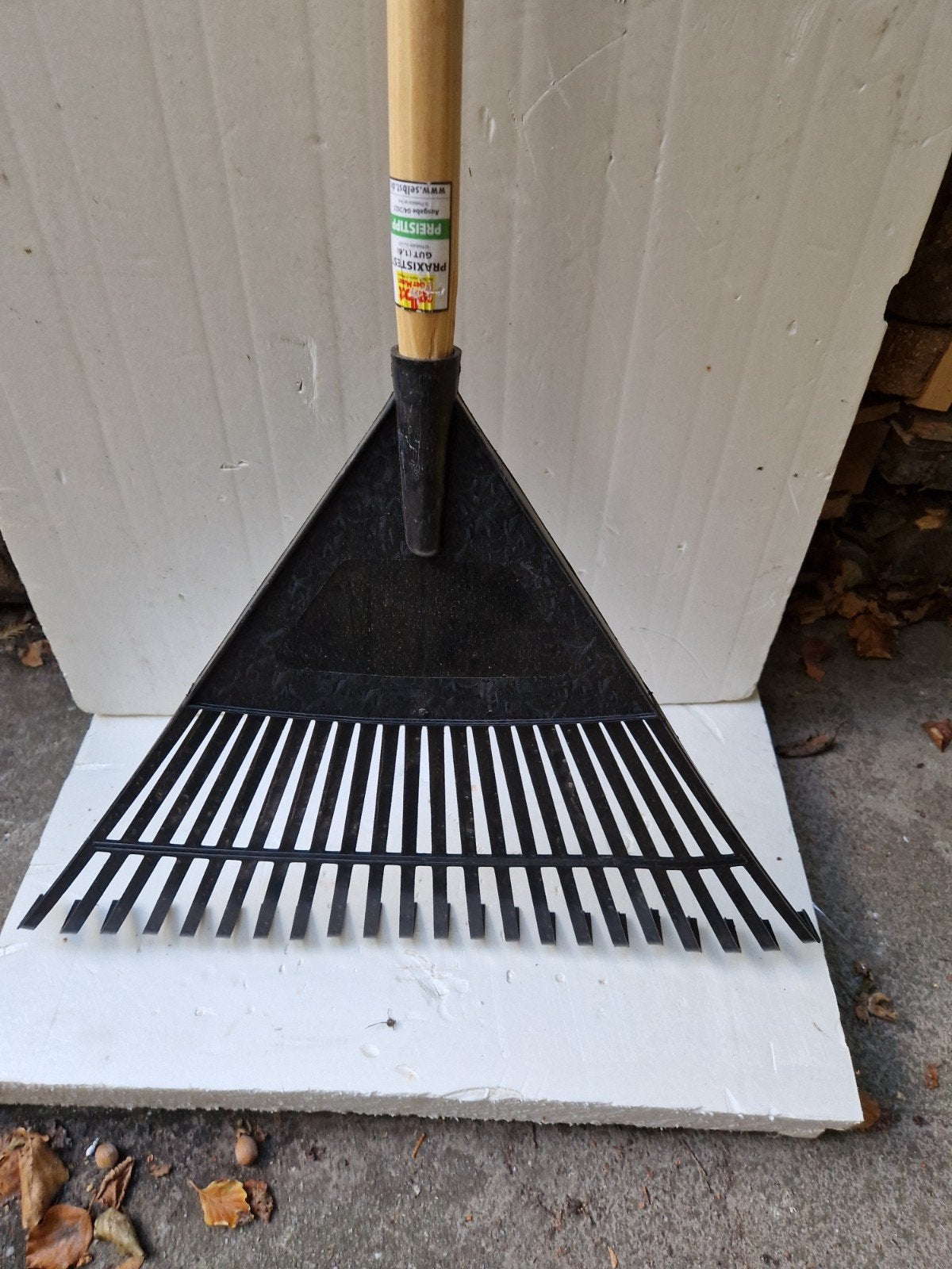 Bladhark met houten steel, Ophalen, Nieuw