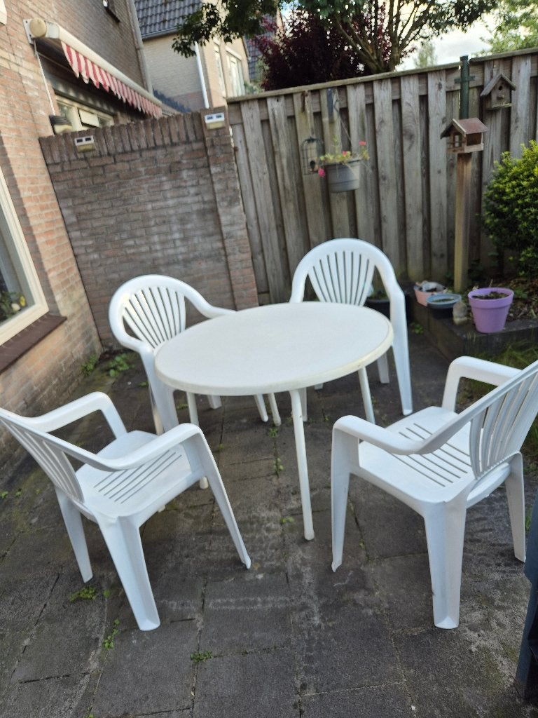 Vier Allibert tuinstoelen en inklapbare grote tuintafel, Ophalen, Gebruikt, Kunststof, Verstelbaar
