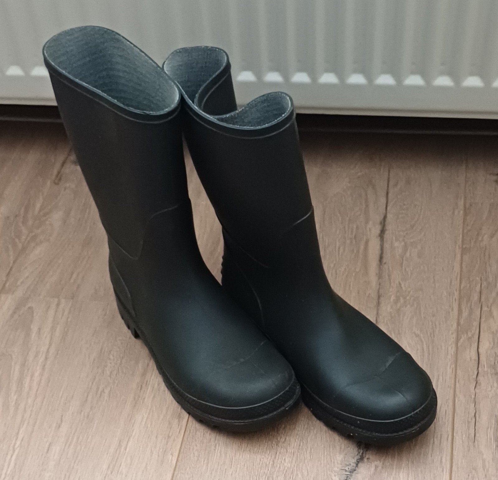 NIEUW Zwarte rubberen regenlaarzen mt 39, Zwart, Nieuw, Ophalen of Verzenden, Regenlaarzen