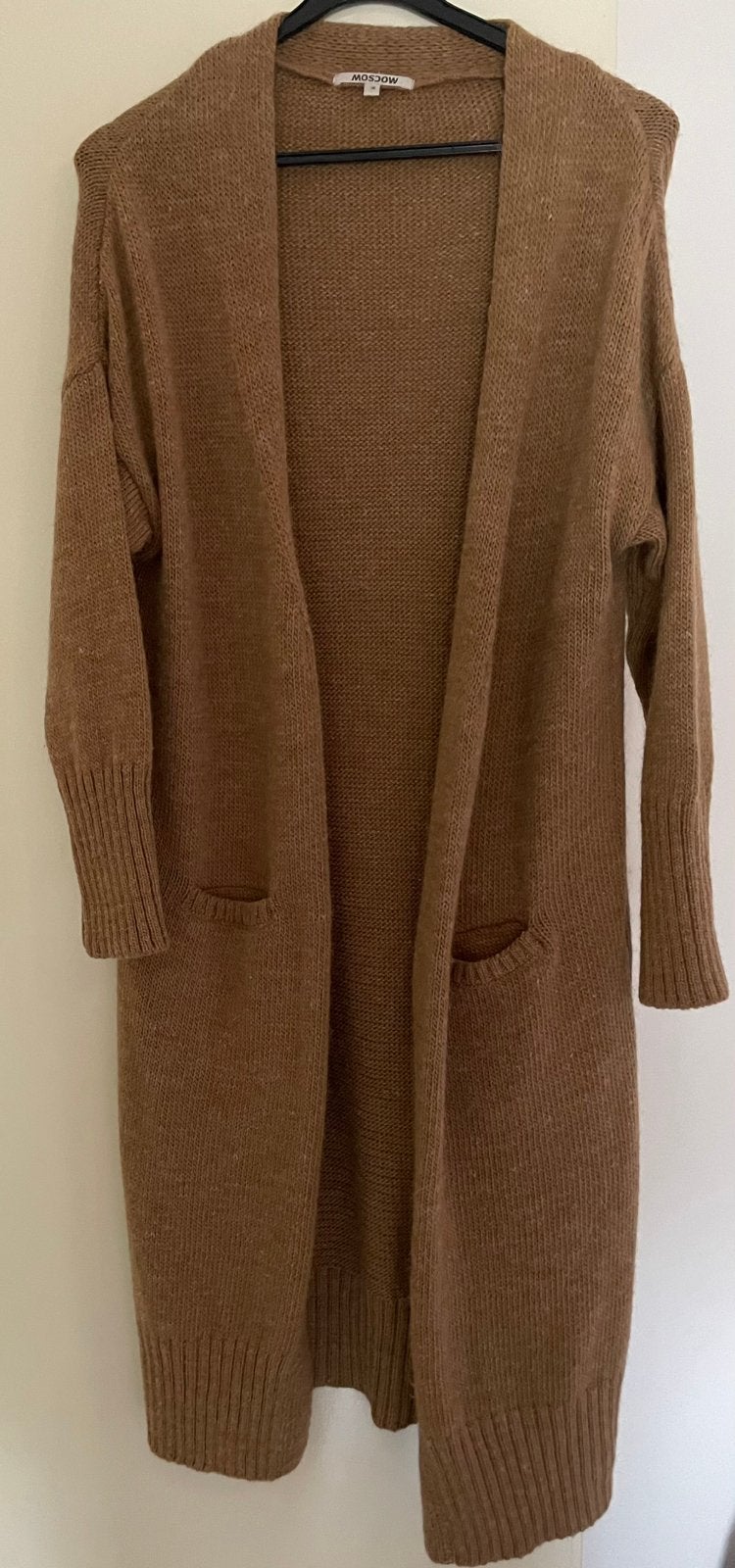 Moscow. Cardigan. Lang vest. Met alpaca en merinowol. Maat M, Ophalen of Verzenden, Zo goed als nieuw, Maat 38/40 (M), Bruin
