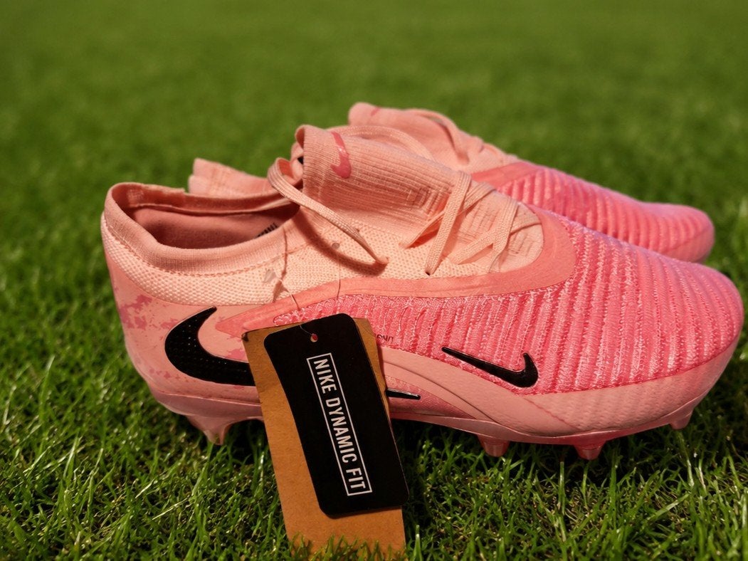 Nike Phantom GX Elite voetbalschoenen - Maat 43 - Roze, Sport en Fitness, Voetbal, Schoenen, Ophalen of Verzenden, Zo goed als nieuw