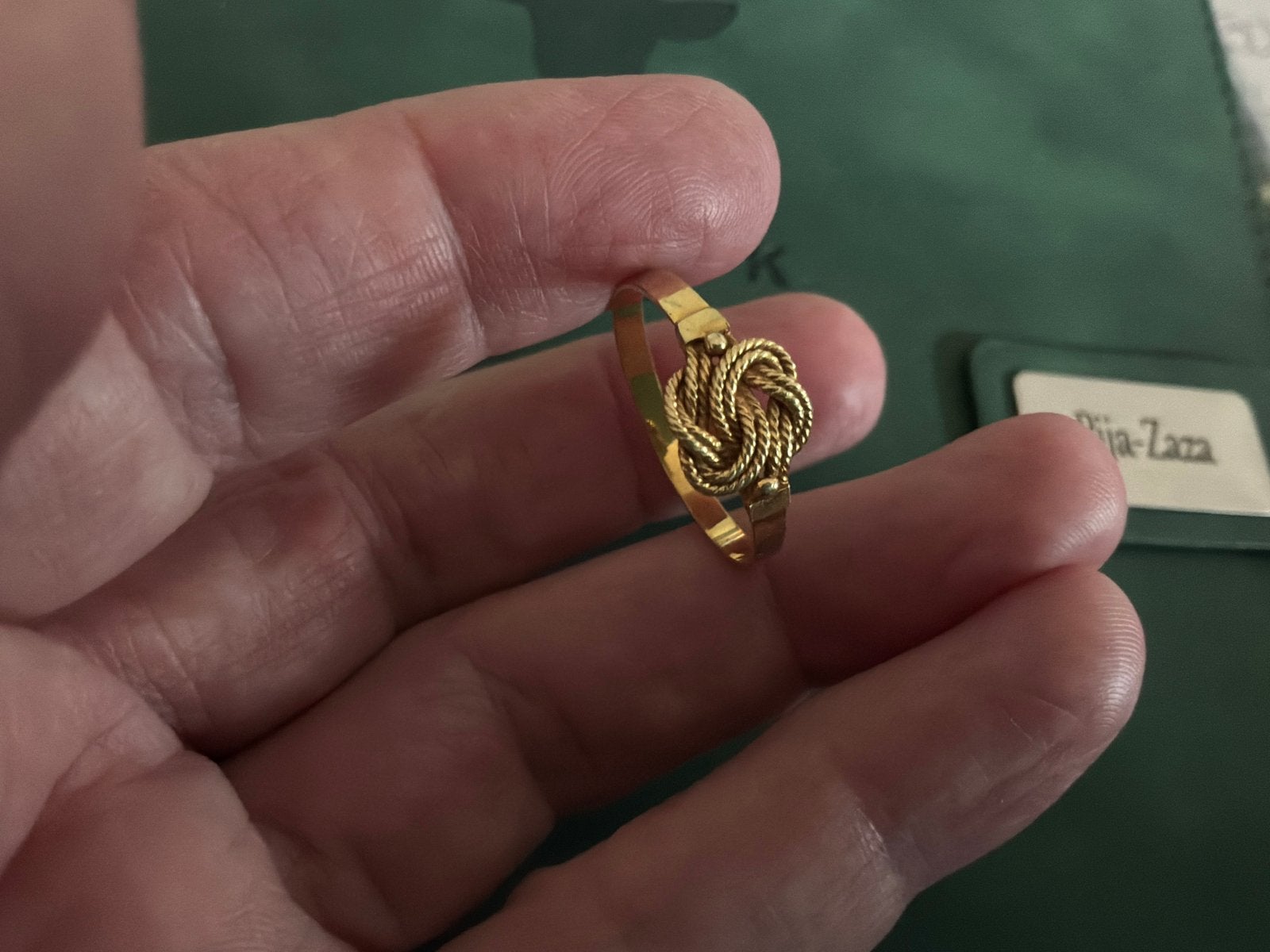 Vintage gouden ring Mattenklopper , 18 karaat goud 750, Verzenden, 19 tot 20, Zo goed als nieuw, Dame of Heer