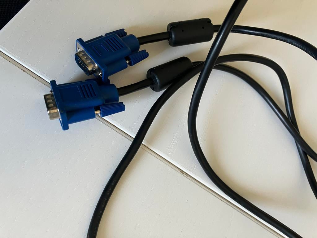 VGA kabel 1,85M - Nieuwstaat, Ophalen of Verzenden, Zo goed als nieuw