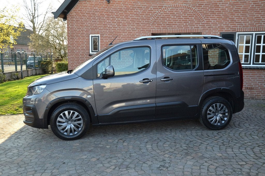 Peugeot Rifter 1.2, Voorwielaandrijving, Gebruikt, Zwart, Metallic lak