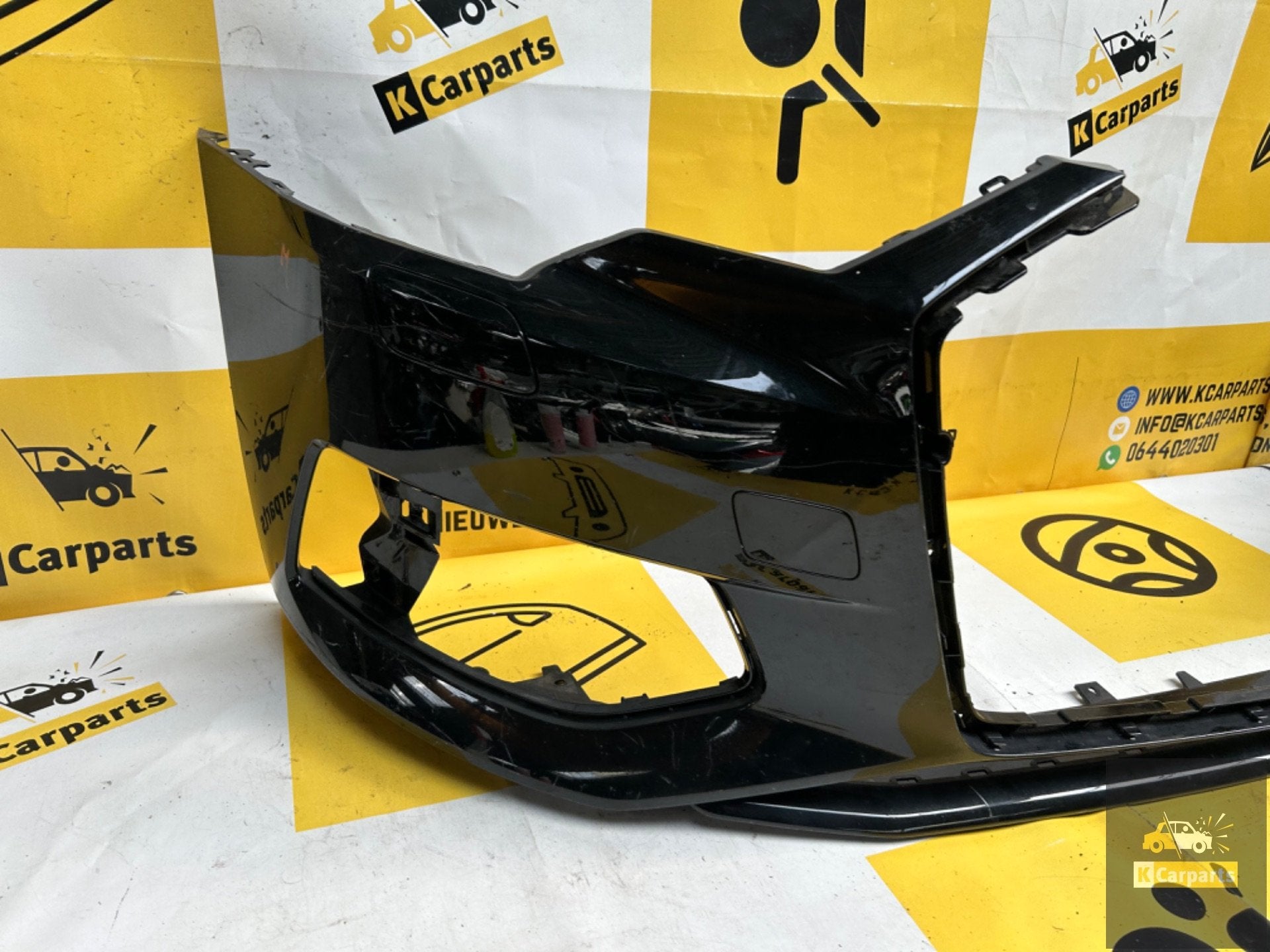 Audi A6 C8 4K voorbumper PDC KLS Origineel 4K0807437 Bumper, Gebruikt, Voor, AUDI AG, Auto-Union-Strasse 1
85045  Ingolstadt, DE
