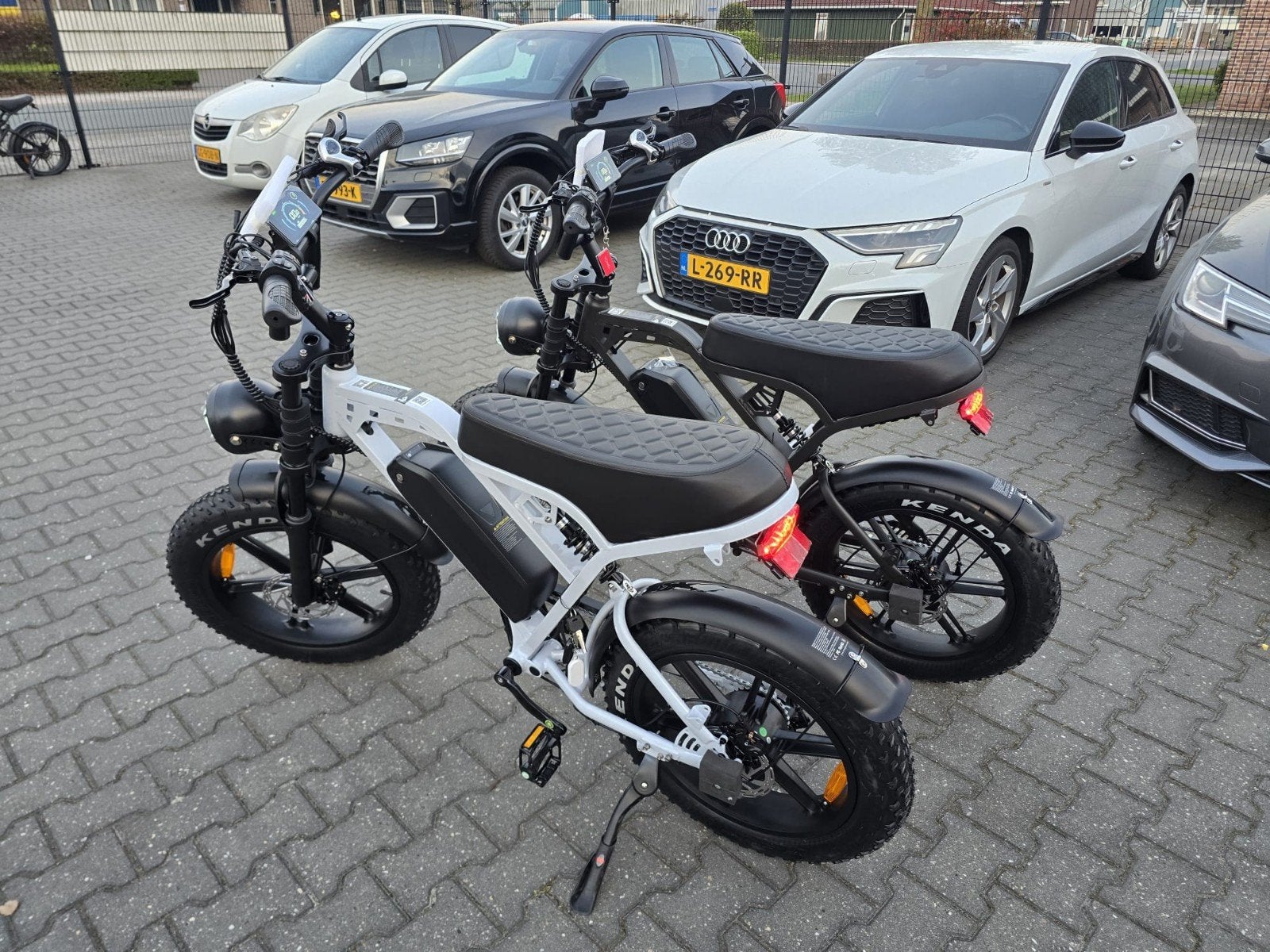 Fatbike V20 Pro 7 kleur Mega Aanbieding Op=Op + Accessoires, Fietsen en Brommers, Overige merken, -, -, Nieuw