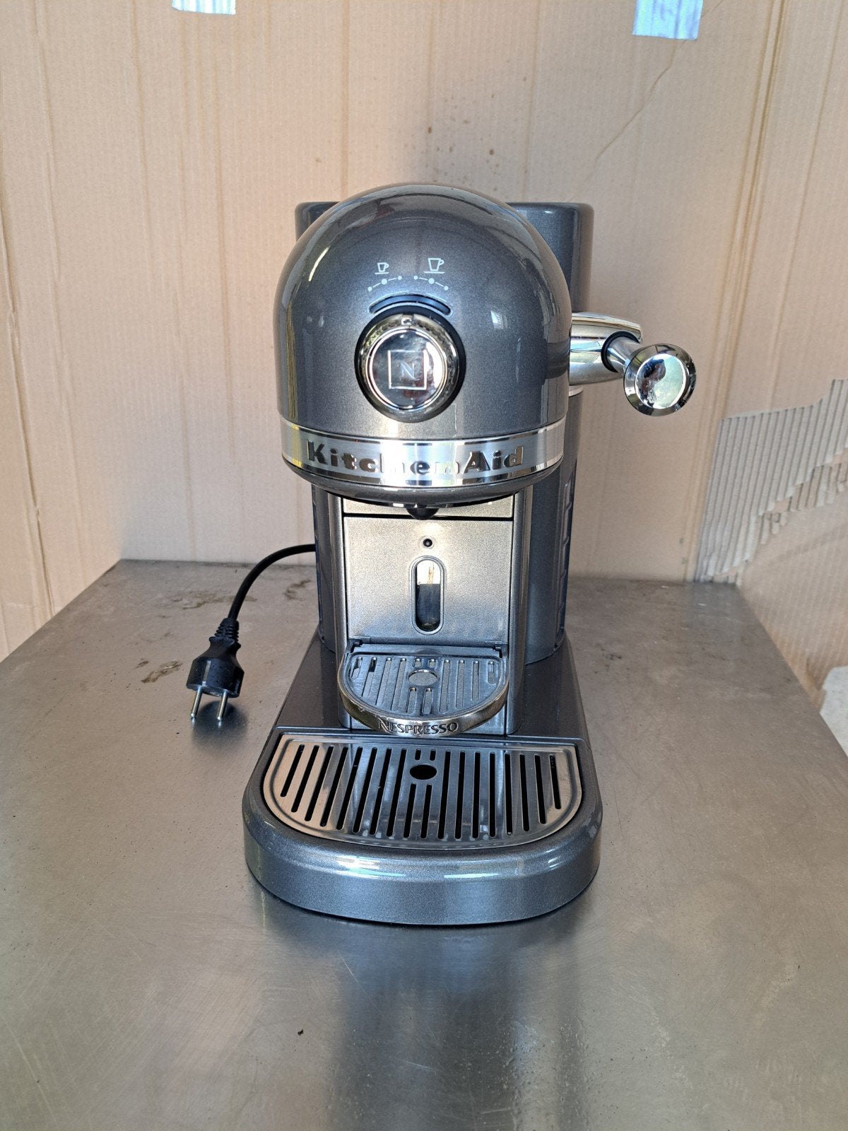 KitchenAid Artisan Nespresso Koffiezetapparaat - Grijs, Espresso apparaat, Ophalen of Verzenden, Zo goed als nieuw, 1 kopje