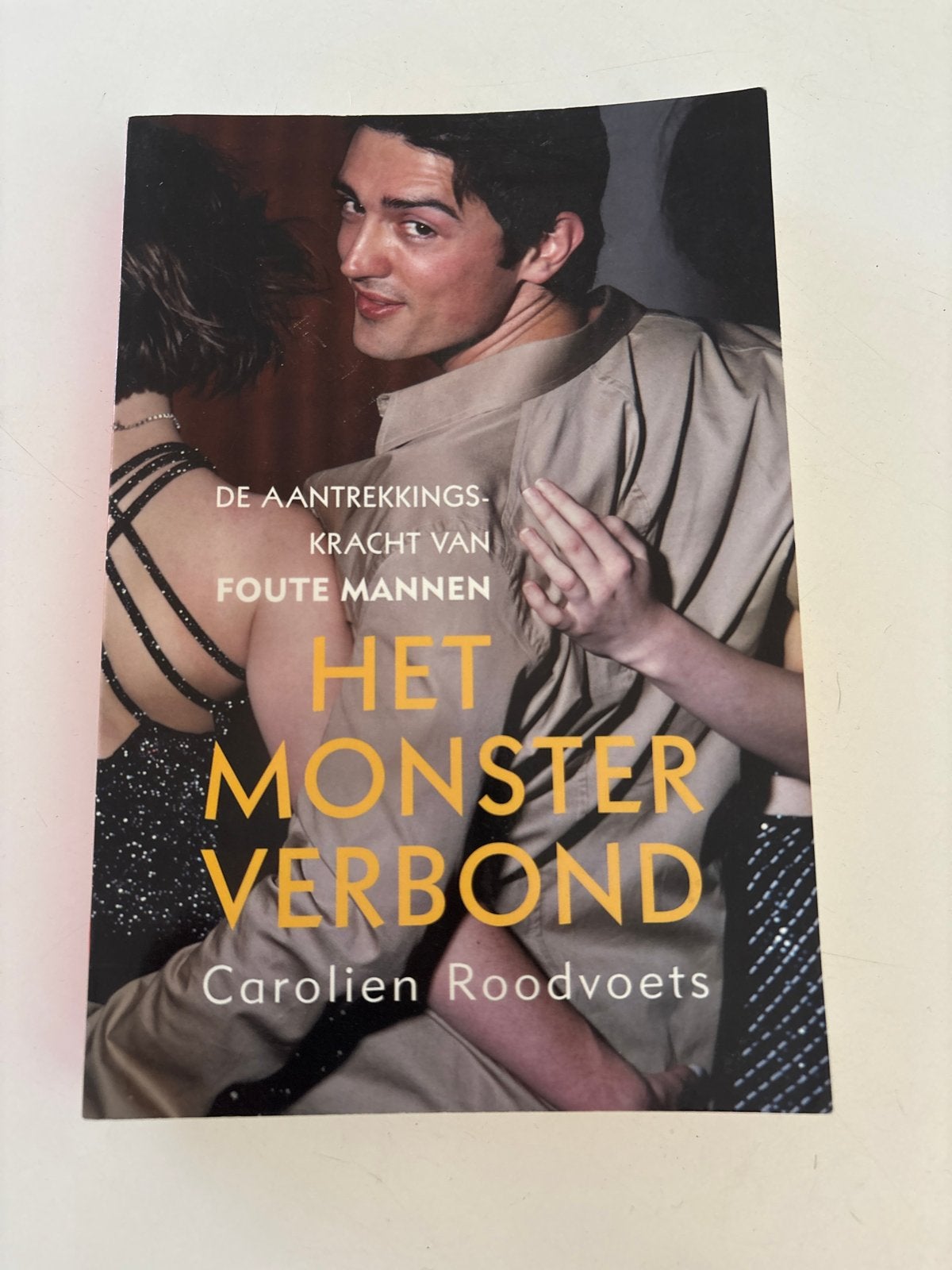 Het Monsterverbond - Carolien Roodvoets, Ophalen of Verzenden, Gelezen, Nederland