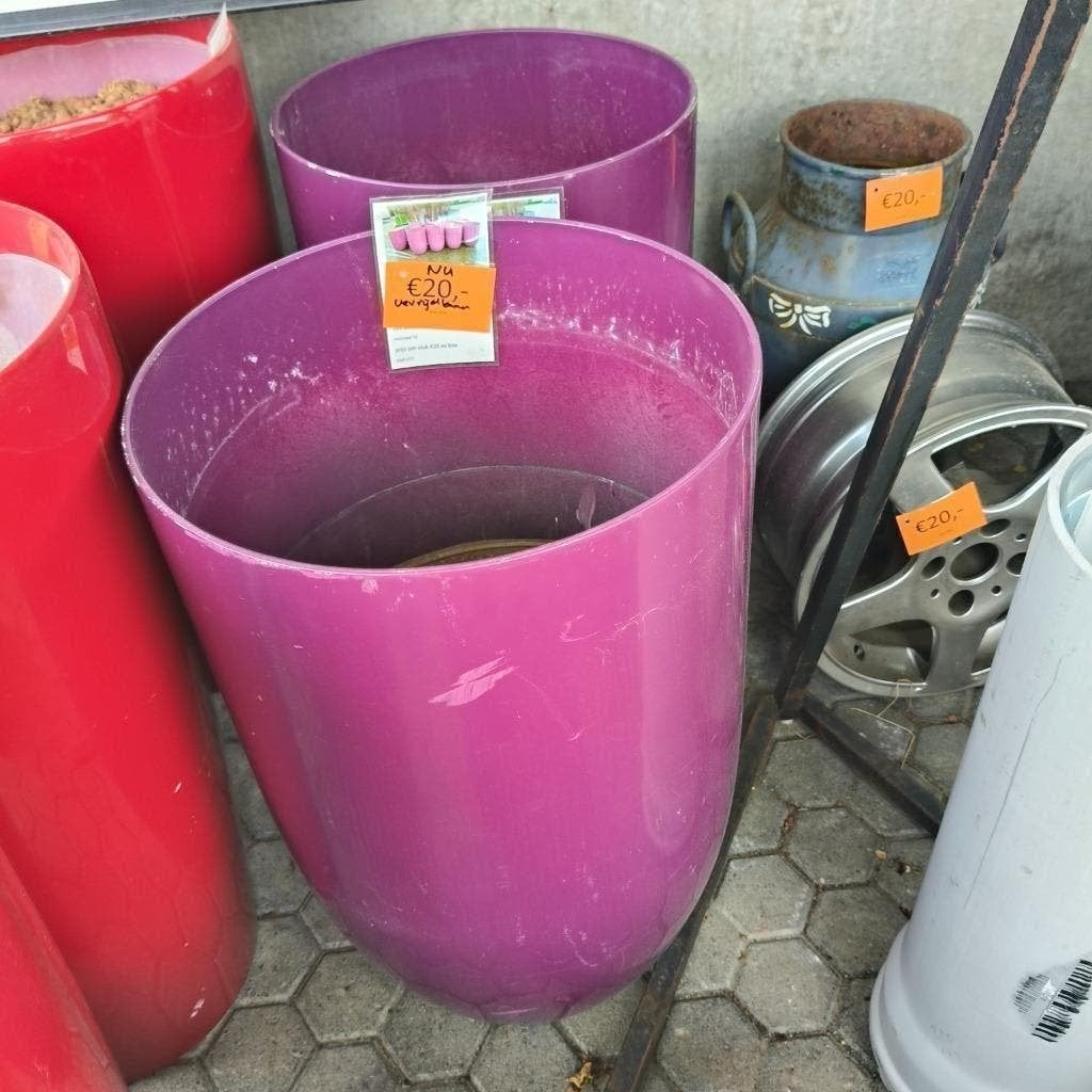 set van 2 paarse Bloempotten-verrijdbaar 67cm  Kunststof, Ophalen, Gebruikt