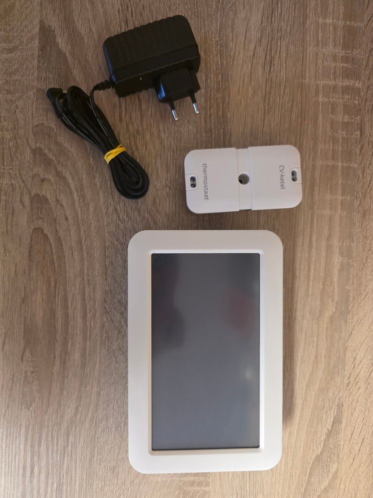 Eneco Toon Thermostaat met CV-ketel adapter en adapter, Doe-het-zelf en Verbouw, Thermostaten, Ophalen of Verzenden