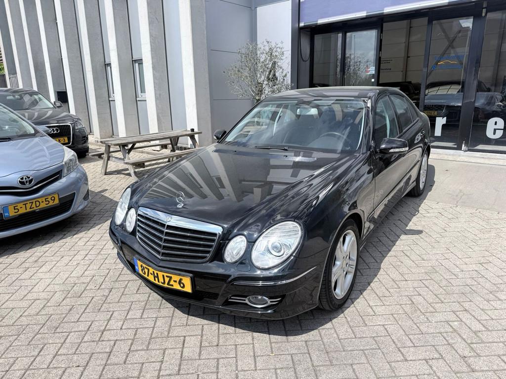 Mercedes-Benz E-klasse 230 V6 Avantgarde NIEUWSTAAT! INRUIL, Auto's, Automaat, Achterwielaandrijving, Zwart, 2496 cc