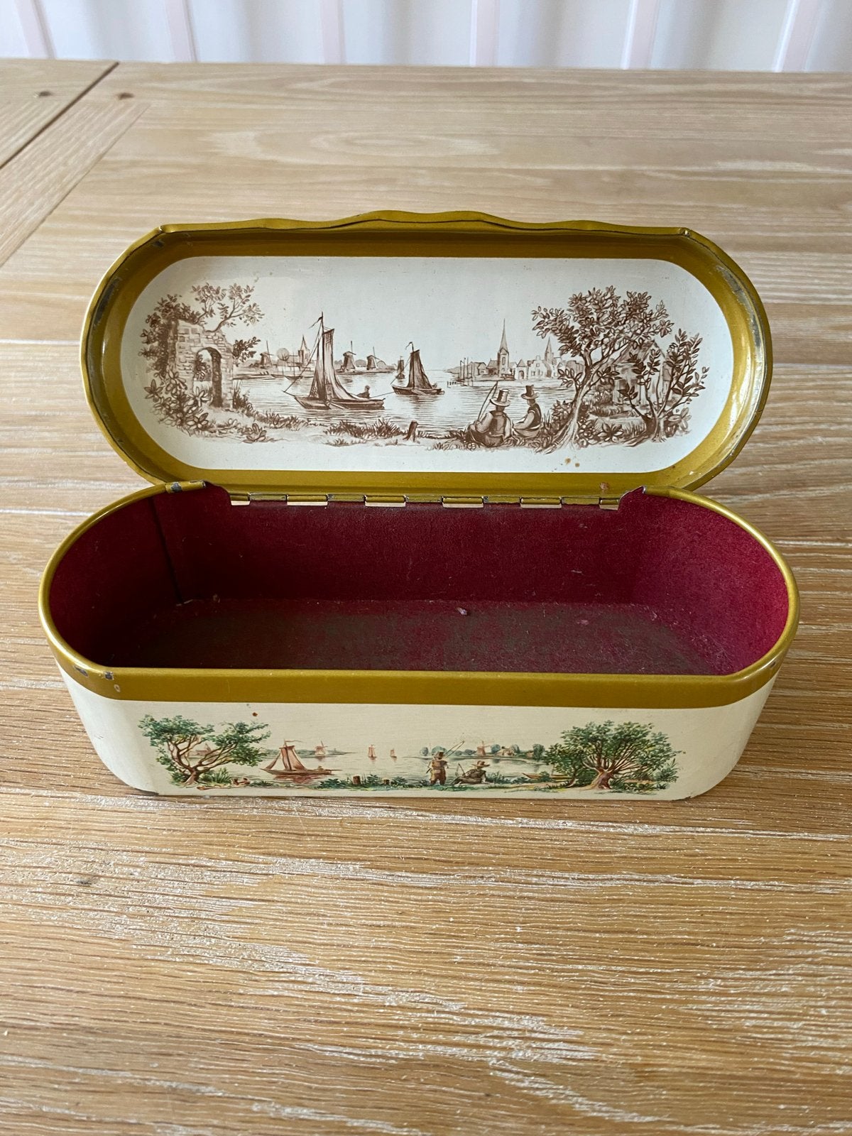 Vintage blikje met Hollands landschap - Rood fluweel, Ophalen of Verzenden, Gebruikt, Overige, Overige merken