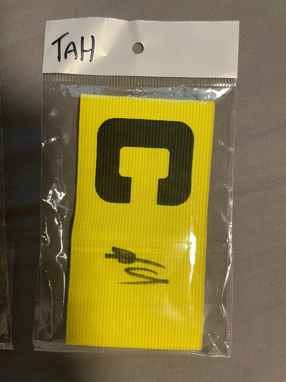 Gesigneerde aanvoerdersband Tah, Verzamelen, Ophalen of Verzenden, Zo goed als nieuw, Buitenlandse clubs, Shirt
