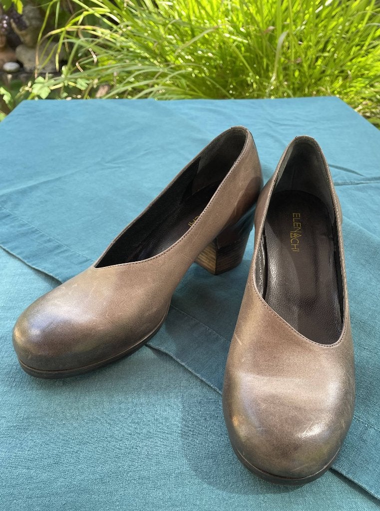 Grijze handgemaakte pumps, (Elena Lachi), maat 39., Kleding | Dames, Pumps, Ophalen of Verzenden, Zo goed als nieuw, Elena Lachi