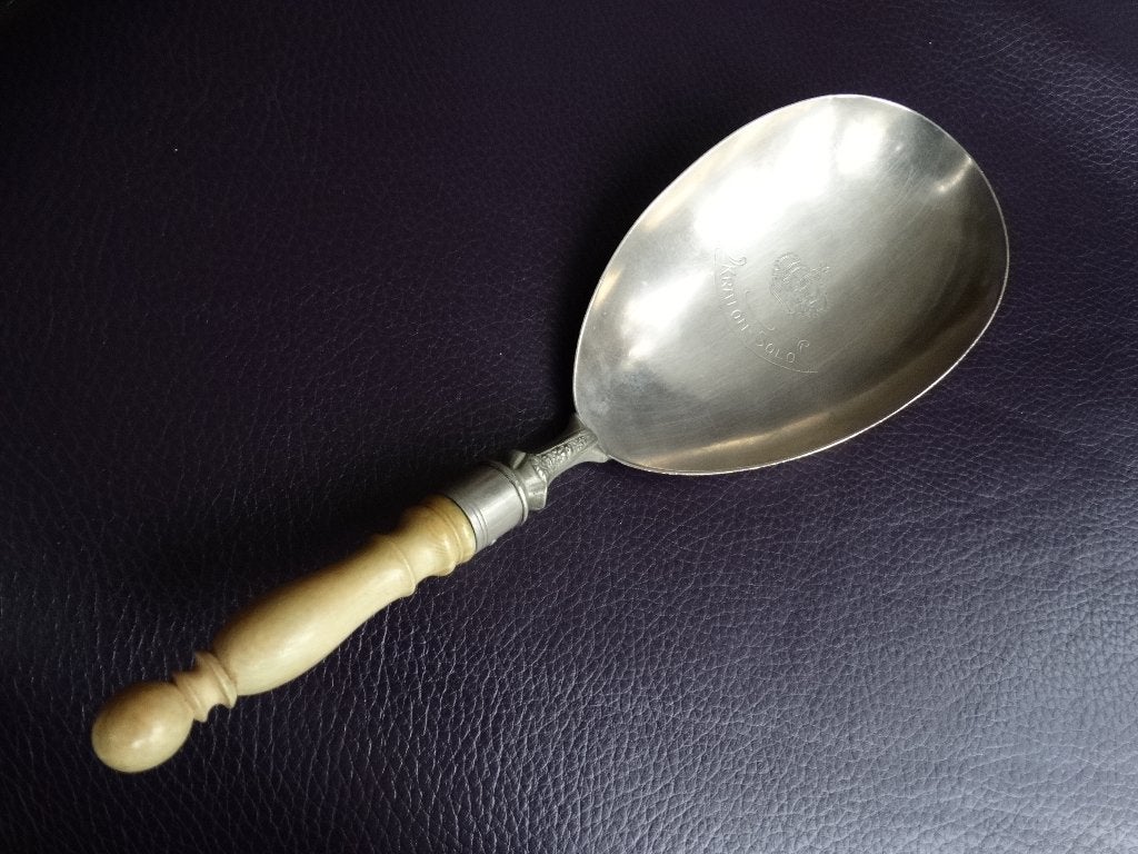 Antieke Indische rijstschep Kraton Solo en kroon met kruis, Antiek en Kunst, Verzenden