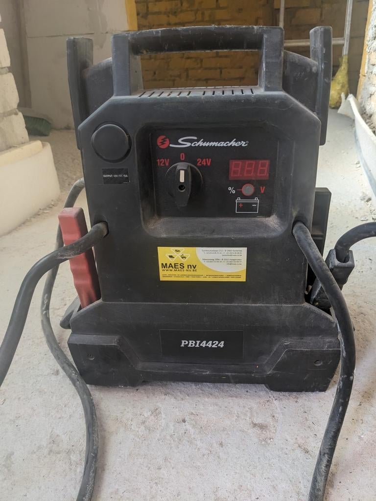 Schumacher PBI4424 Jumpstarter 12V 24V, Ophalen