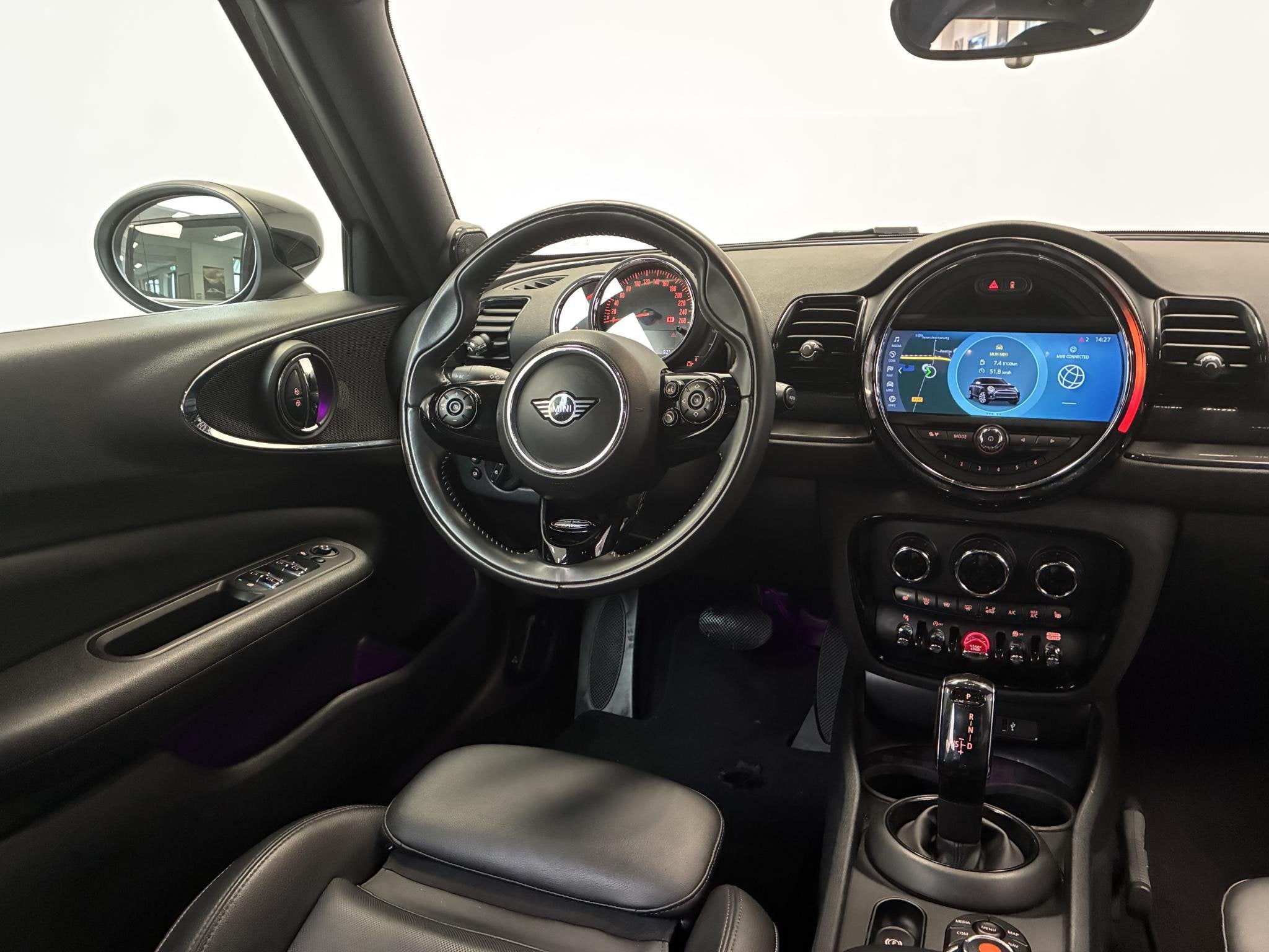 MINI Clubman 1.5 Cooper Chili | PANO | LEDER | H&K | CARPLAY, Auto's, Gebruikt, Leder en Stof, Origineel Nederlands, 19 km/l