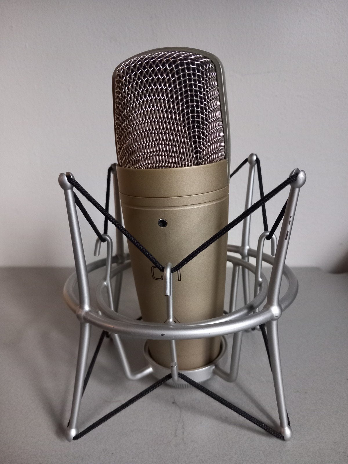 Behringer C-1 Condensator Microfoon met Shockmount, Muziek en Instrumenten, Ophalen of Verzenden, Zo goed als nieuw, Studiomicrofoon