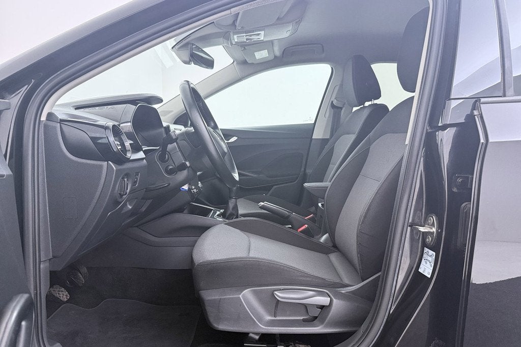 Skoda Fabia 1.0 TSI Ambition | Adapt. Cruise | Parkeersensor, Voorwielaandrijving, Parkeersensor, Stof, 95 pk