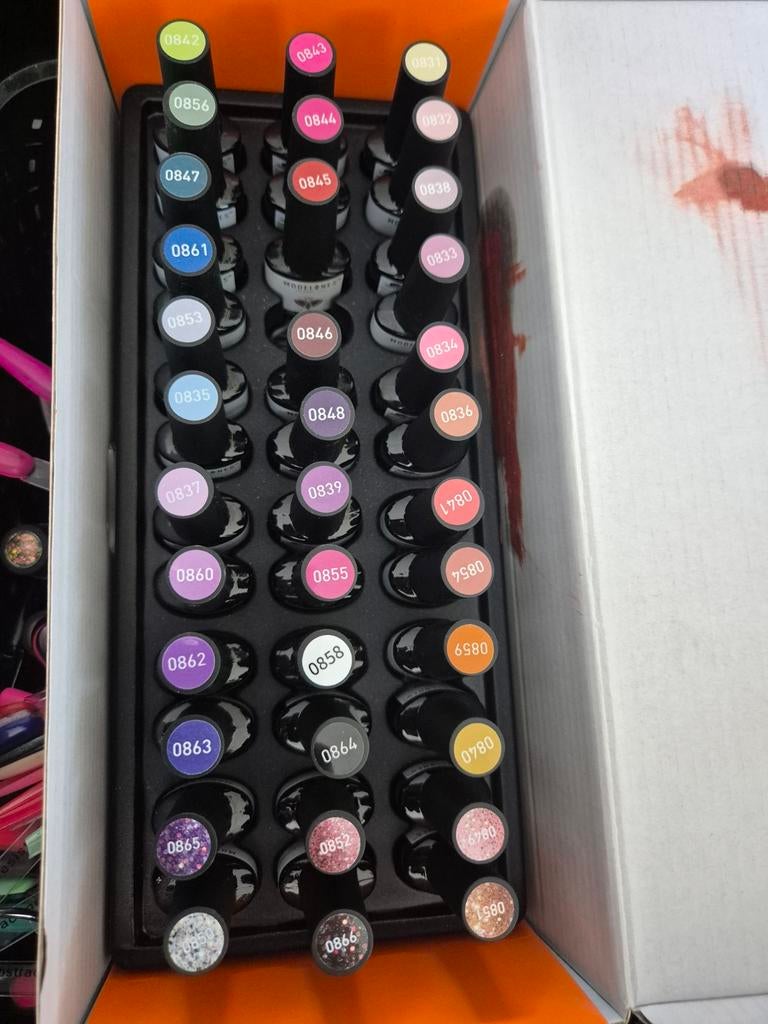 Gellak set 36 kleuren, Ophalen of Verzenden, Overige kleuren, Handen en Nagels