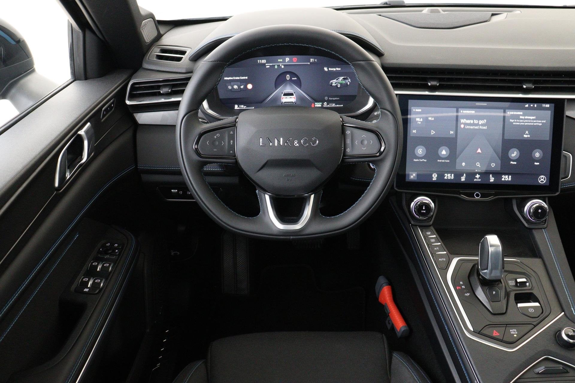 Lynk & Co 01 1.5 PHEV -PANO.DAK|ELEK.STOEL|HARMANINFINITY|36, Auto's, 12 maanden, Stof, Euro 6, Zwart