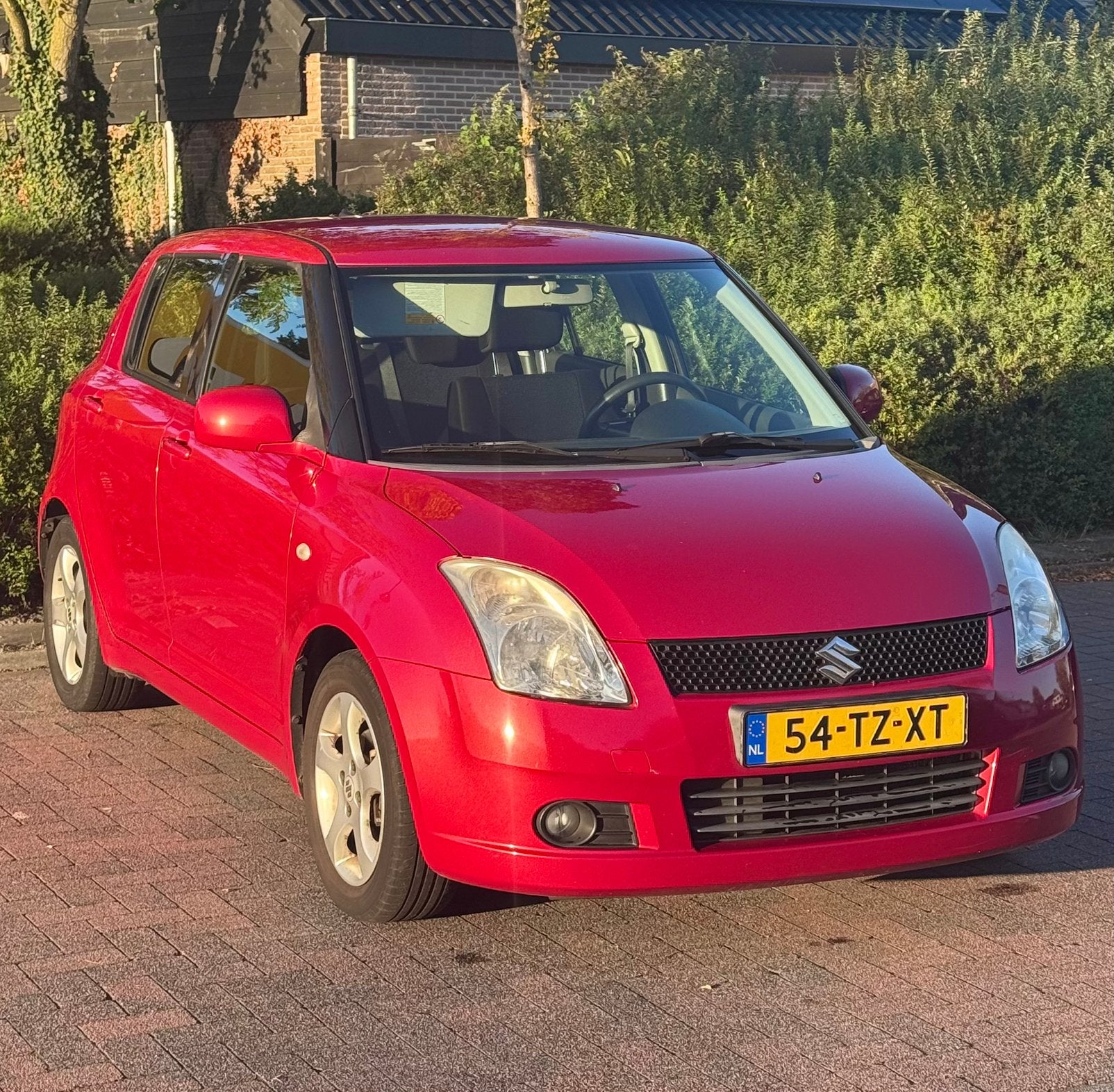 Suzuki Swift 1.3 5DRS 2007 Rood - nieuwe APK & grote beurt, Voorwielaandrijving, 40 €/maand, 965 kg, 400 kg