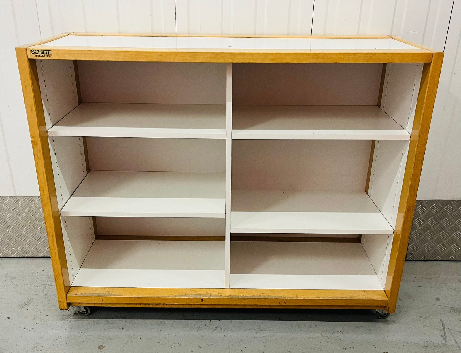 Schilte schoolkast kieskast speelgoedkast kinderopvang, Ophalen, Gebruikt, Kast, 105 cm of meer