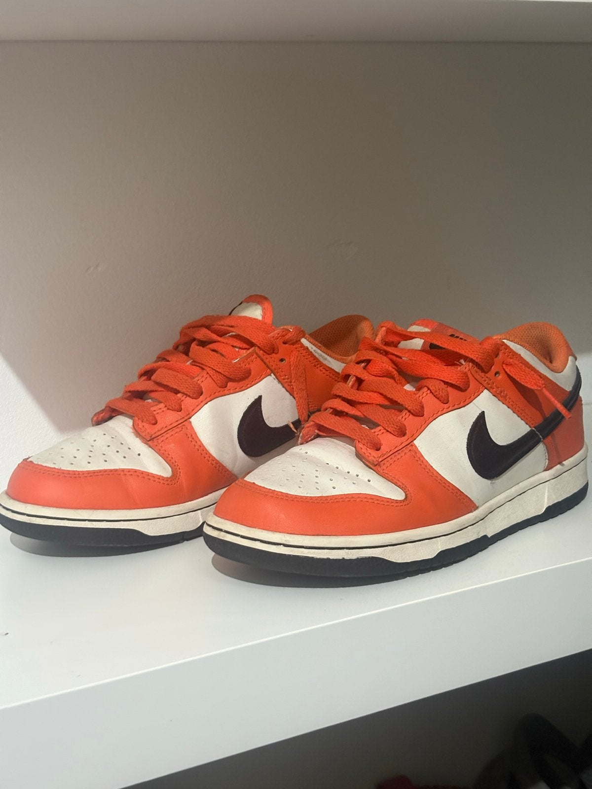 Nike Dunk Low - Oranje/Wit - Maat 38.5, Kleding | Dames, Ophalen of Verzenden, Gedragen, Oranje, Sneakers of Gympen
