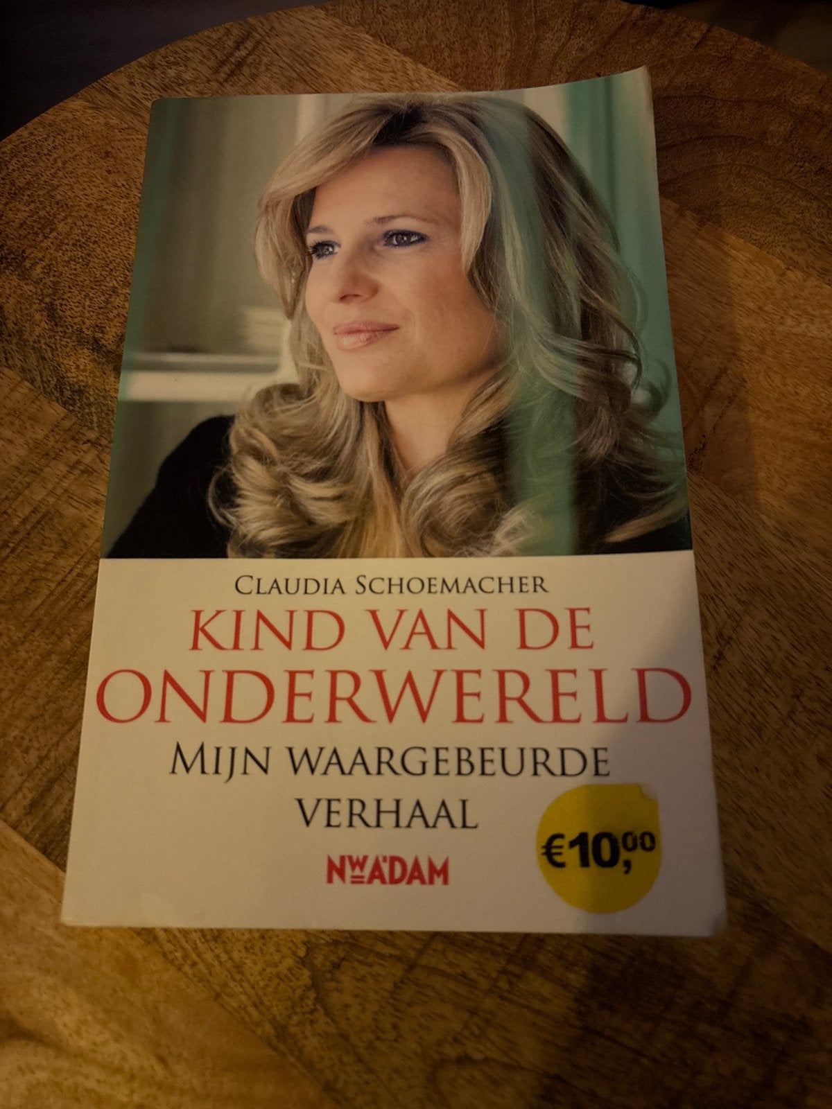 Kind van de Onderwereld - Claudia Schoemacher, Ophalen of Verzenden, Zo goed als nieuw