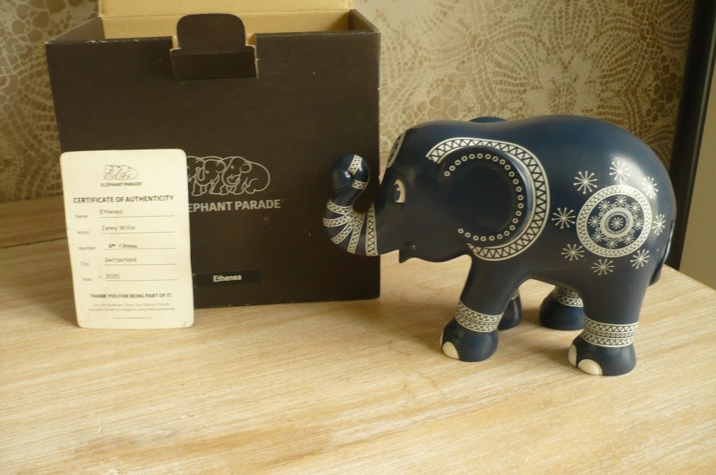 Elephant Parde beeld 15 cm, Verzamelen, Ophalen of Verzenden, Zo goed als nieuw, Dier