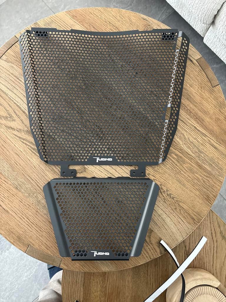 Radiatorbescherming set voor motorfiets (nieuw), Motoren, Tuning en Styling, Ophalen