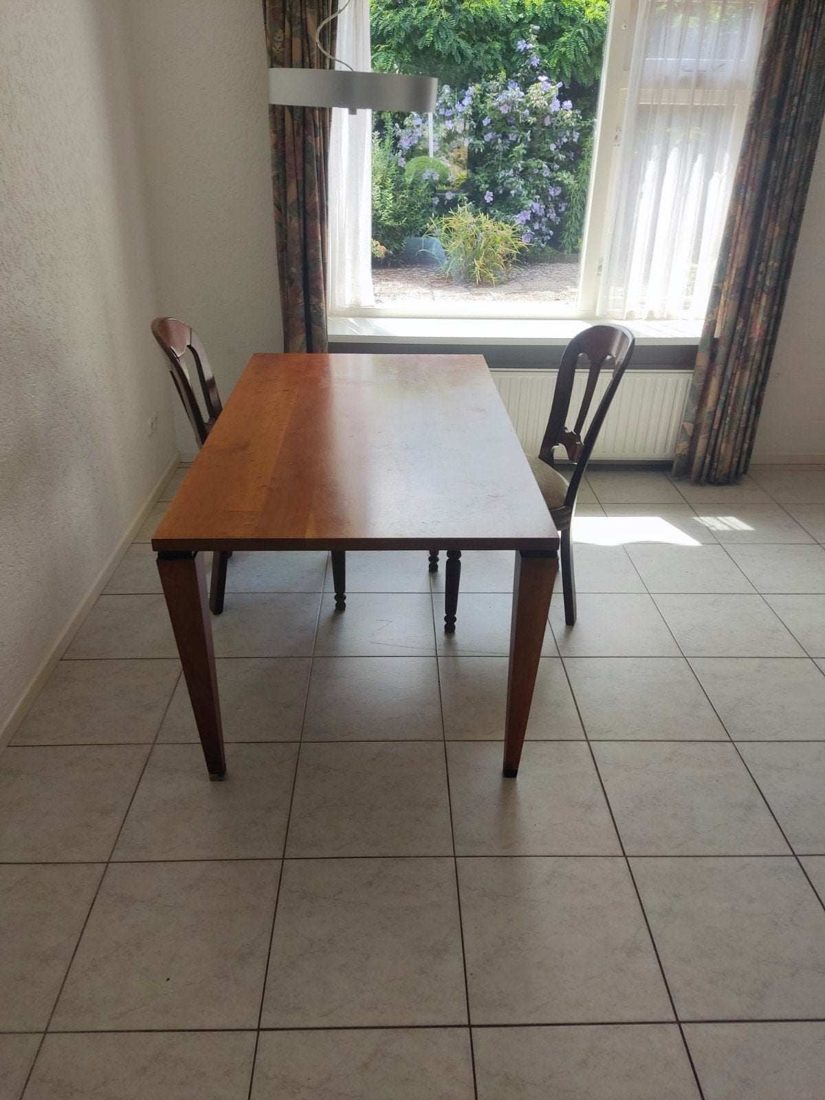 Eettafel met vlek - ideaal voor opknapproject, Ophalen