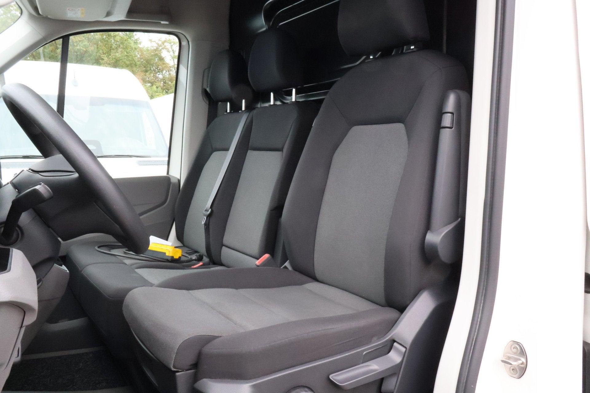 Volkswagen Crafter 2.0 TDI 177pk L3 H3 Automaat Multitemp -2, Stof, Gebruikt, Euro 6, 4 cilinders