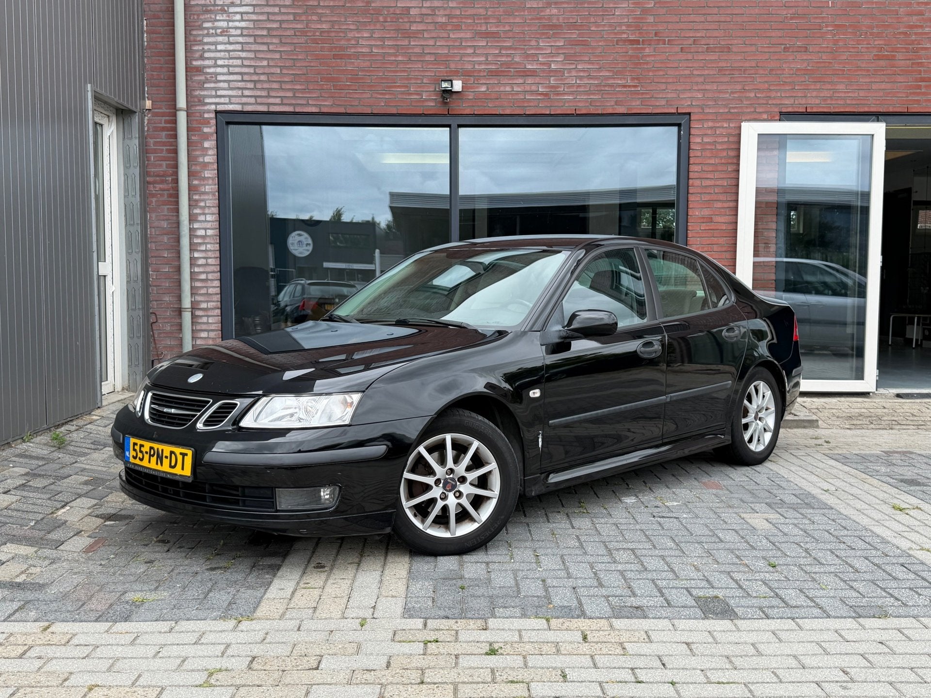 Saab 9-3 Sport Sedan 1.8t Linear | NWE APK | Trekhaak | Crui, Voorwielaandrijving, Stof, Zwart, 4 cilinders