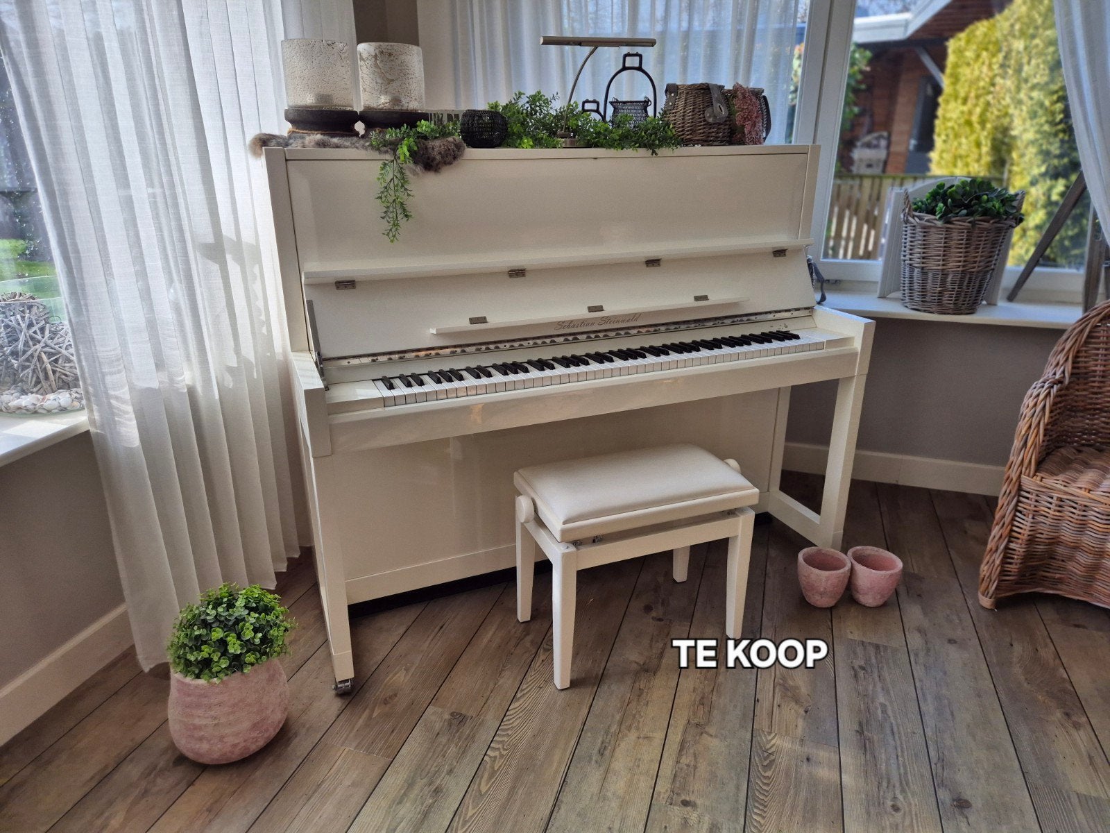 Witte piano met kruk - Zo goed als nieuw, Ophalen of Verzenden, Wit, Piano