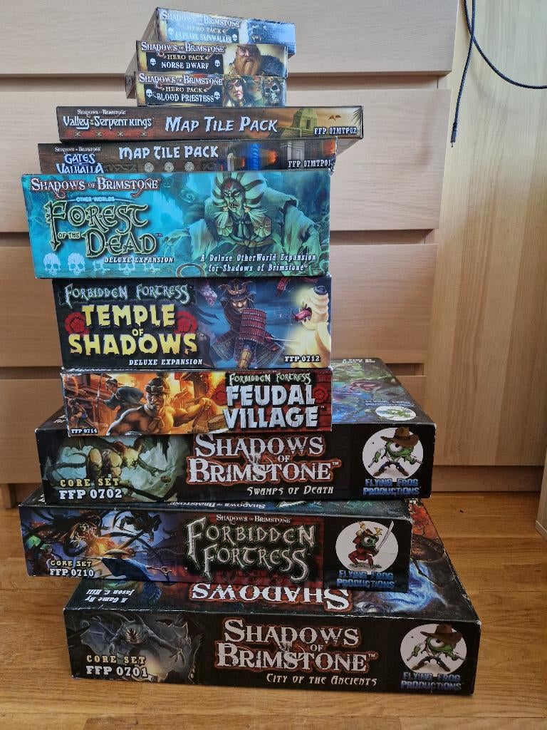 Bordspel shadows of brimstone, Vijf spelers of meer, Ophalen, Zo goed als nieuw