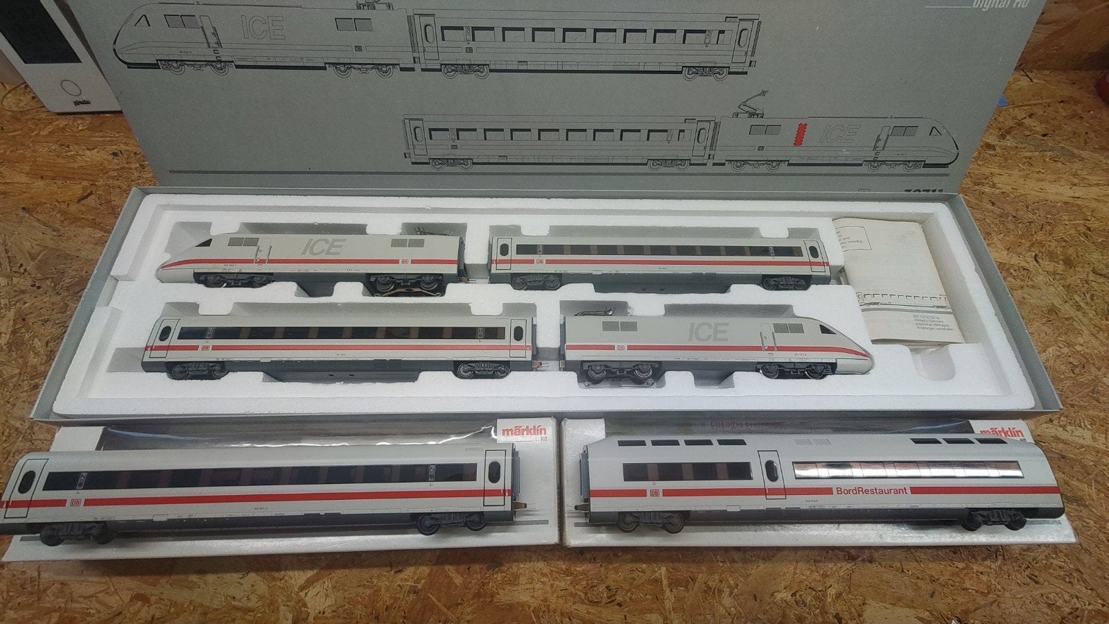 Marklin 39711 ICE 1 met uitbreiding, Wisselstroom, Treinset, Ophalen of Verzenden, Zo goed als nieuw