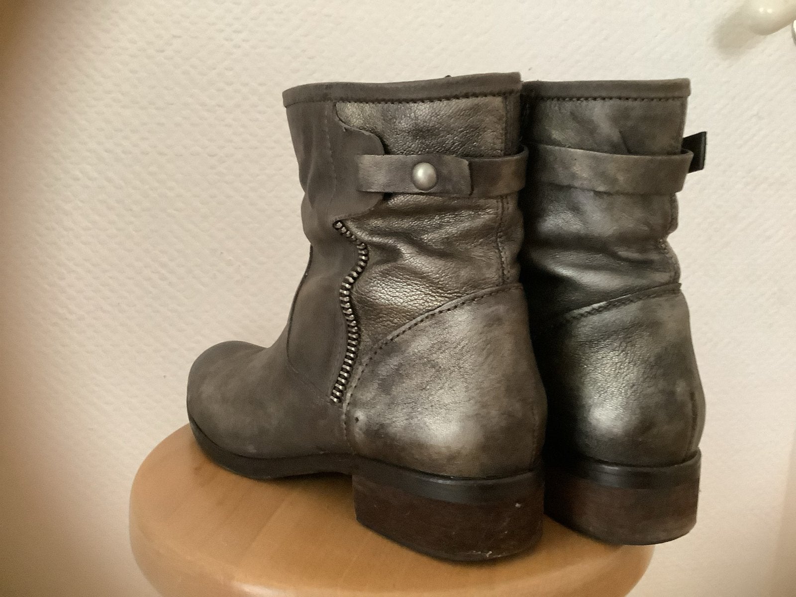 Gedragen maar nog zeer goede Piedi Nudi enkellaarzen maat 40, Ophalen of Verzenden, Gedragen, Grijs, Lage of Enkellaarzen