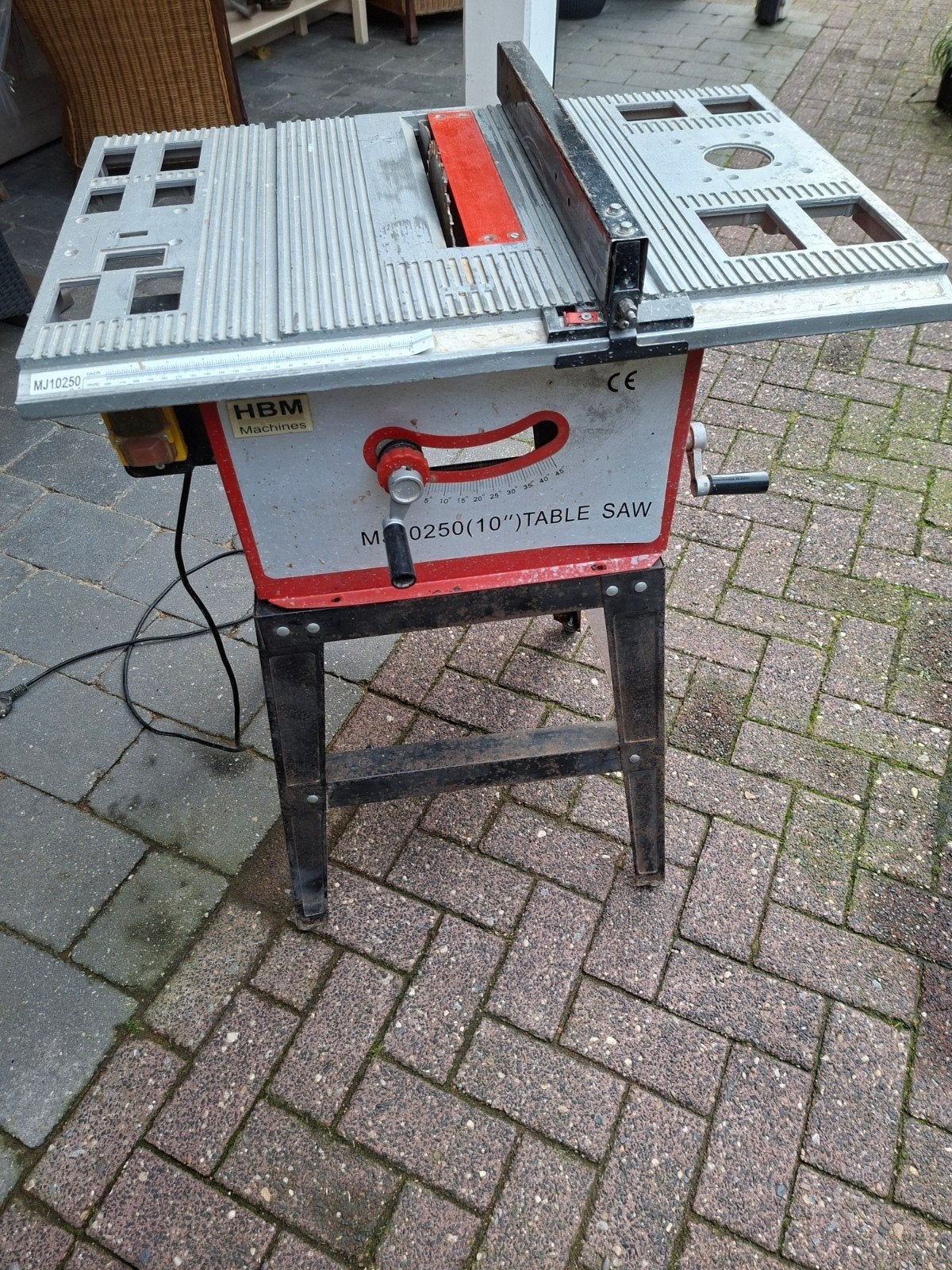 HBM Machines Tafelzaag MJ10250 - Aan/uit schakelaar defect, Ophalen, Gebruikt, Cirkelzaag, 70 mm of meer