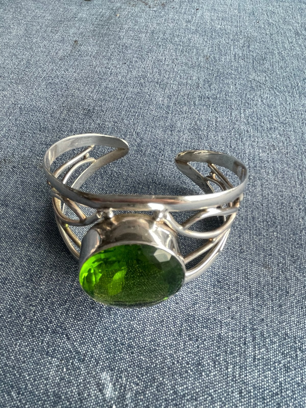 Zilveren Armband met Groene Edelsteen ( 925 )., Ophalen of Verzenden, Gebruikt, Zilver, Met edelsteen