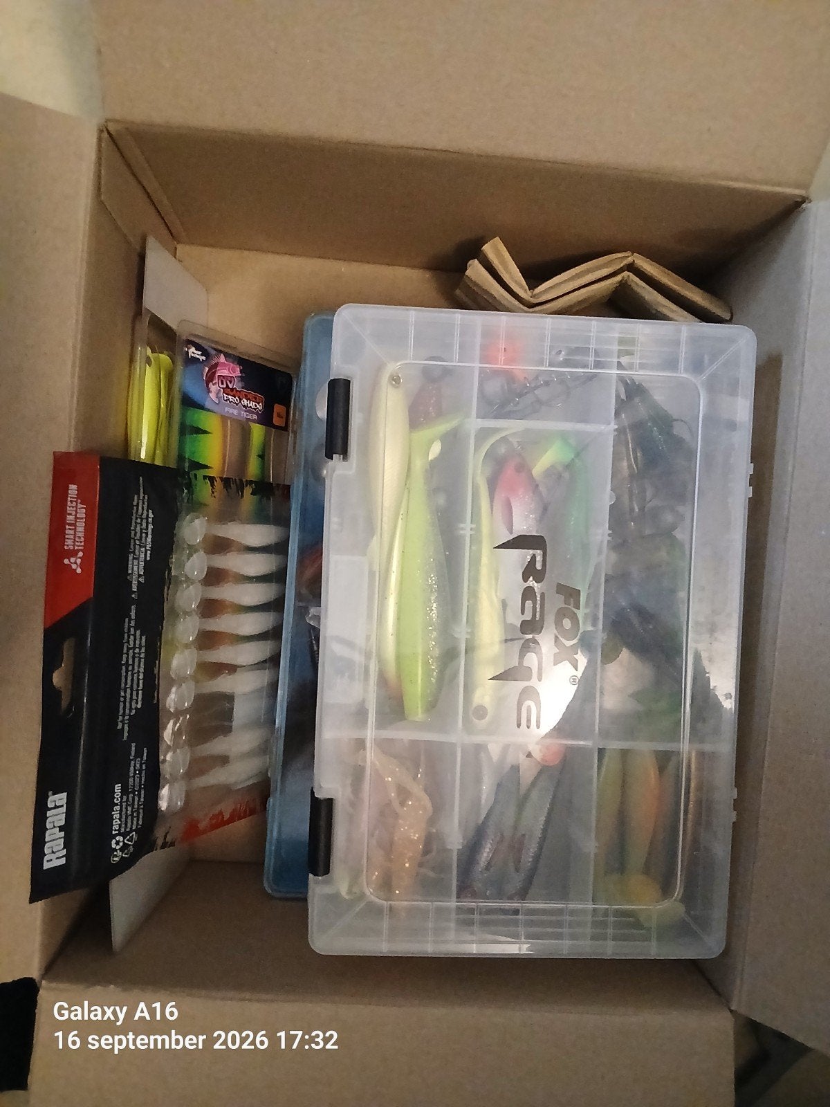 Doos met hardbaits,bak met spinners Softbaits, Ophalen of Verzenden, Zo goed als nieuw, Overige typen