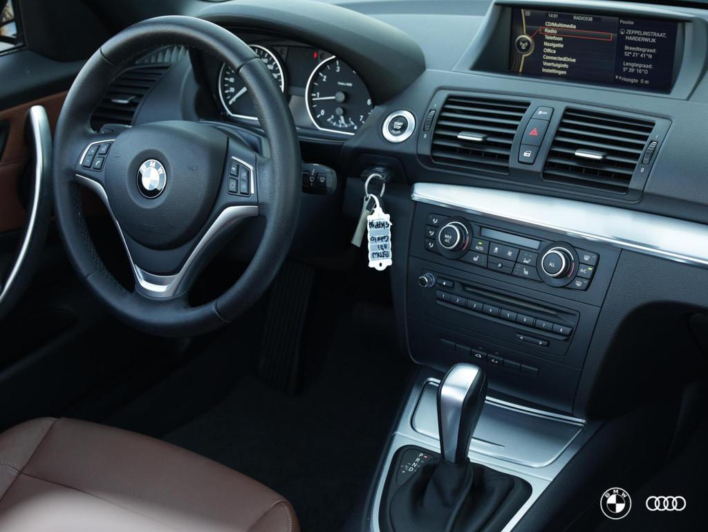 BMW 118i CABRIO EXCLUSIVE ED / LEDER / CLIMA / 18", Euro 5, Achterwielaandrijving, 1995 cc, 4 stoelen