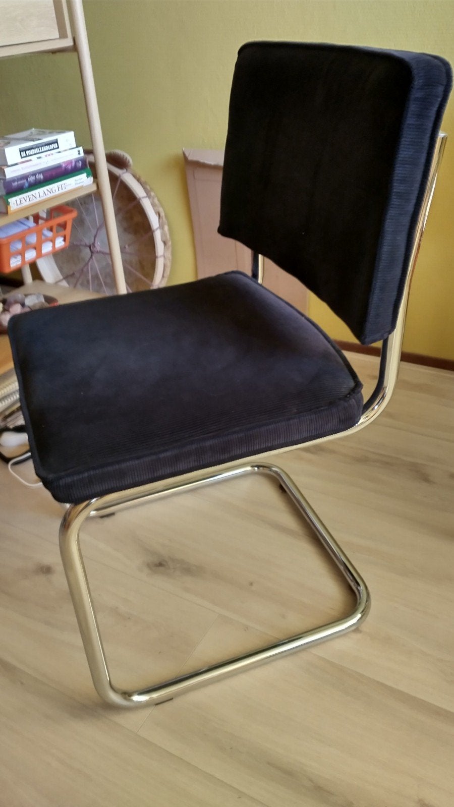 Zwarte buisframe eetkamerstoel. Zwart rib., Huis en Inrichting, Stoelen, Ophalen, Zwart, Eén