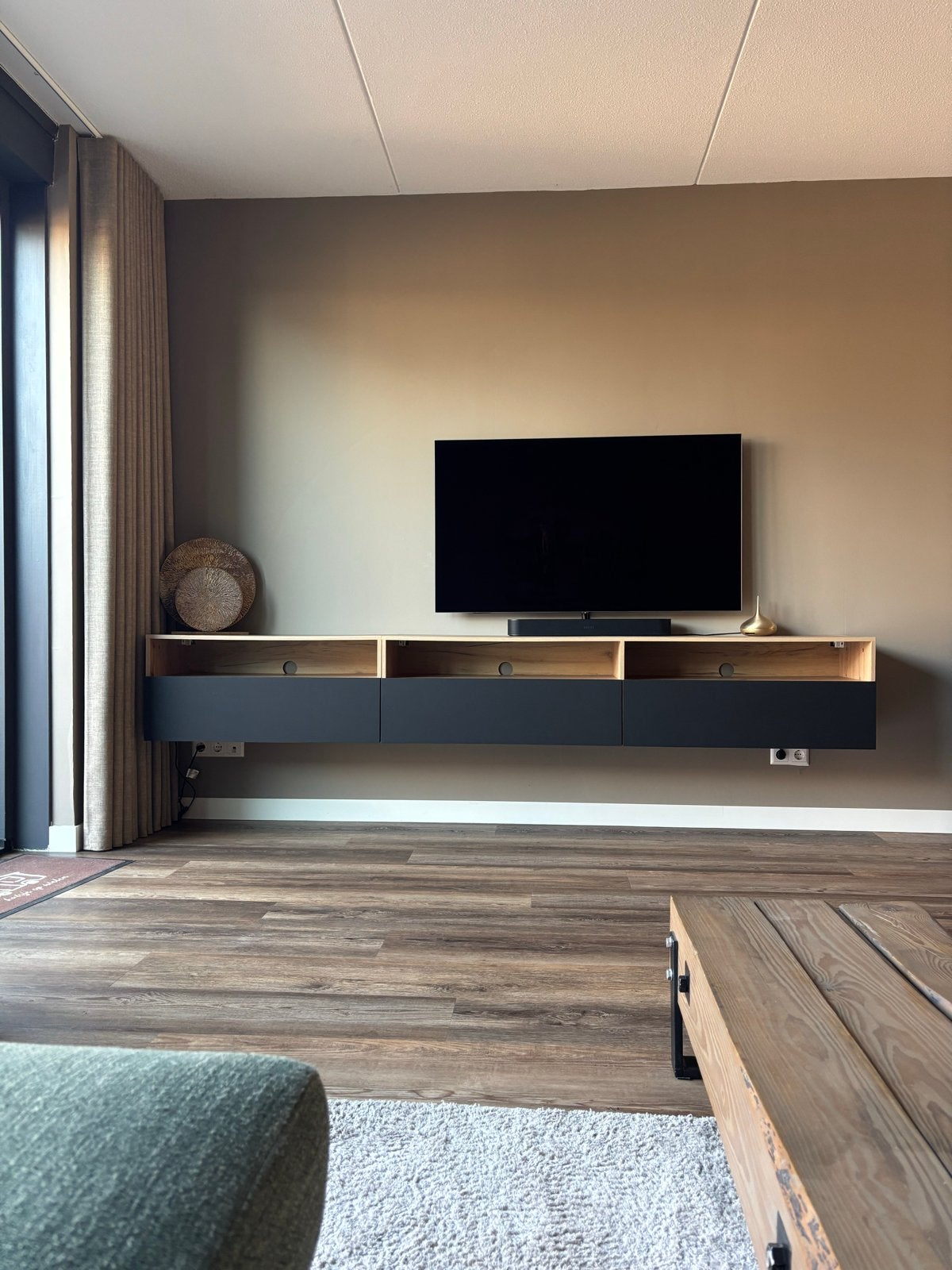 Zwevend TV-meubel met opbergruimte, Ophalen, Zo goed als nieuw, 200 cm of meer, Minder dan 100 cm