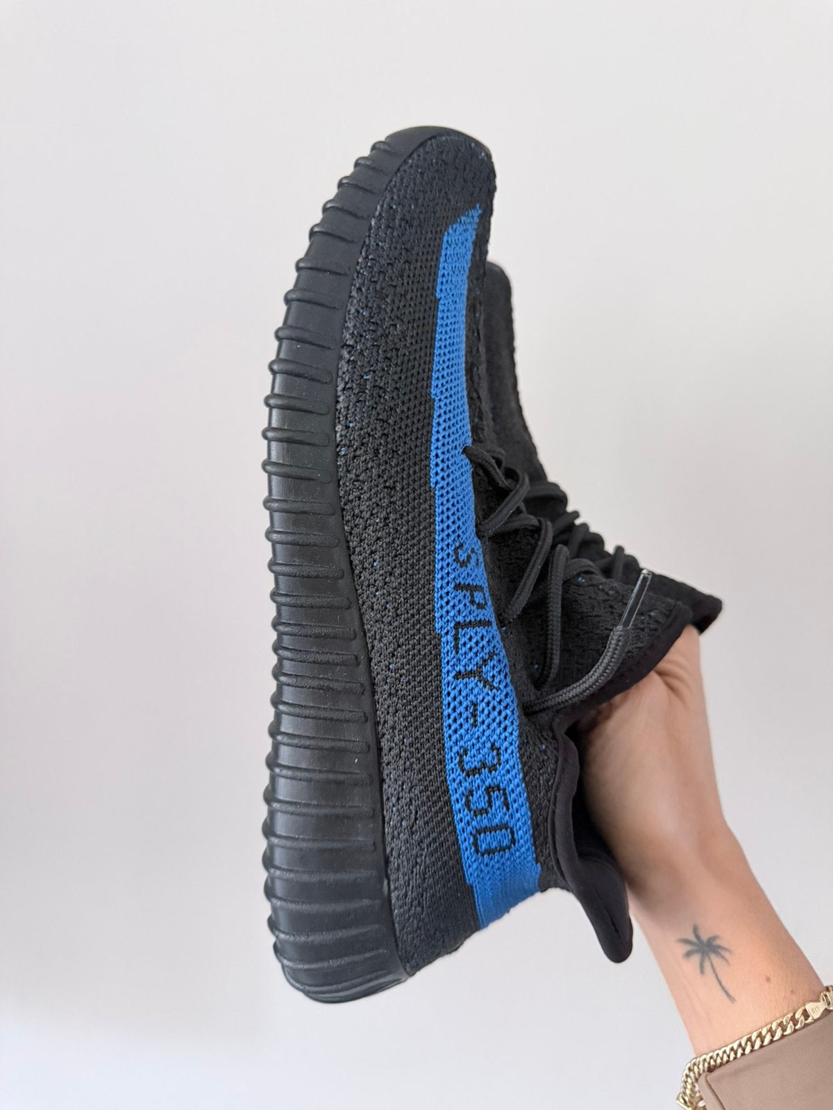 Sneakers jeezy adidas, Ophalen of Verzenden, Zo goed als nieuw