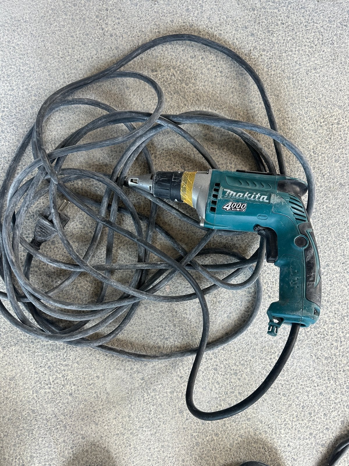 Makita 4000 gipsplaat schroefmachine, Gebruikt, Variabele snelheid, Ophalen of Verzenden, Boor- en Schroefmachine