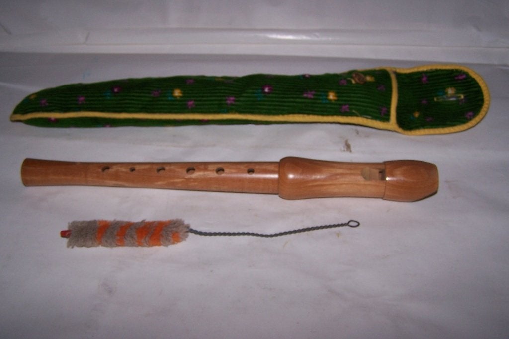 Houten blokfluit met hoes en borstel. Nieuwstaat., Ophalen of Verzenden, Zo goed als nieuw, Sopraan of Sopranino, Met koffer, hoes of etui